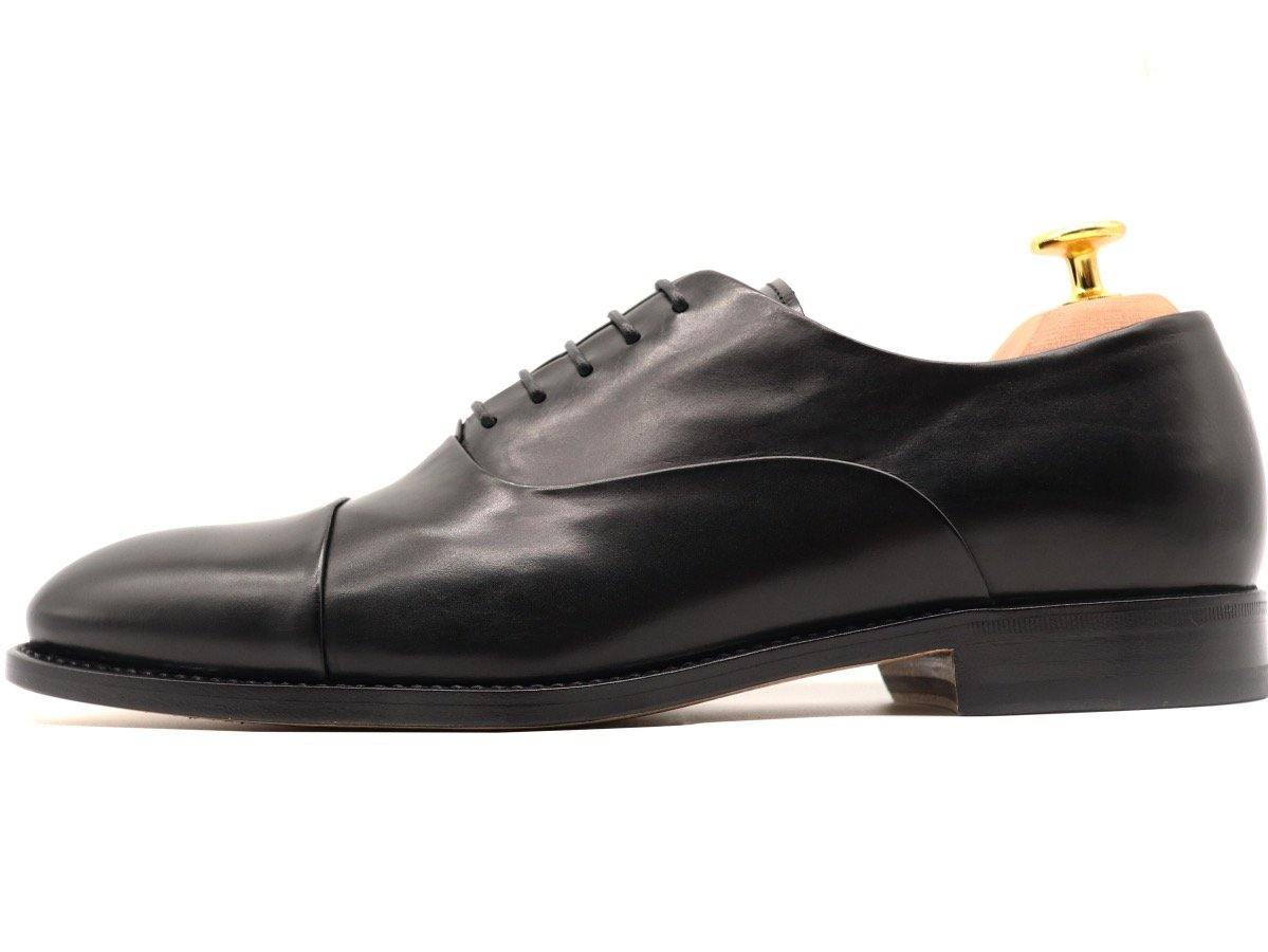 Side View of Mens Black Leather Cap Toe Oxford Shoes